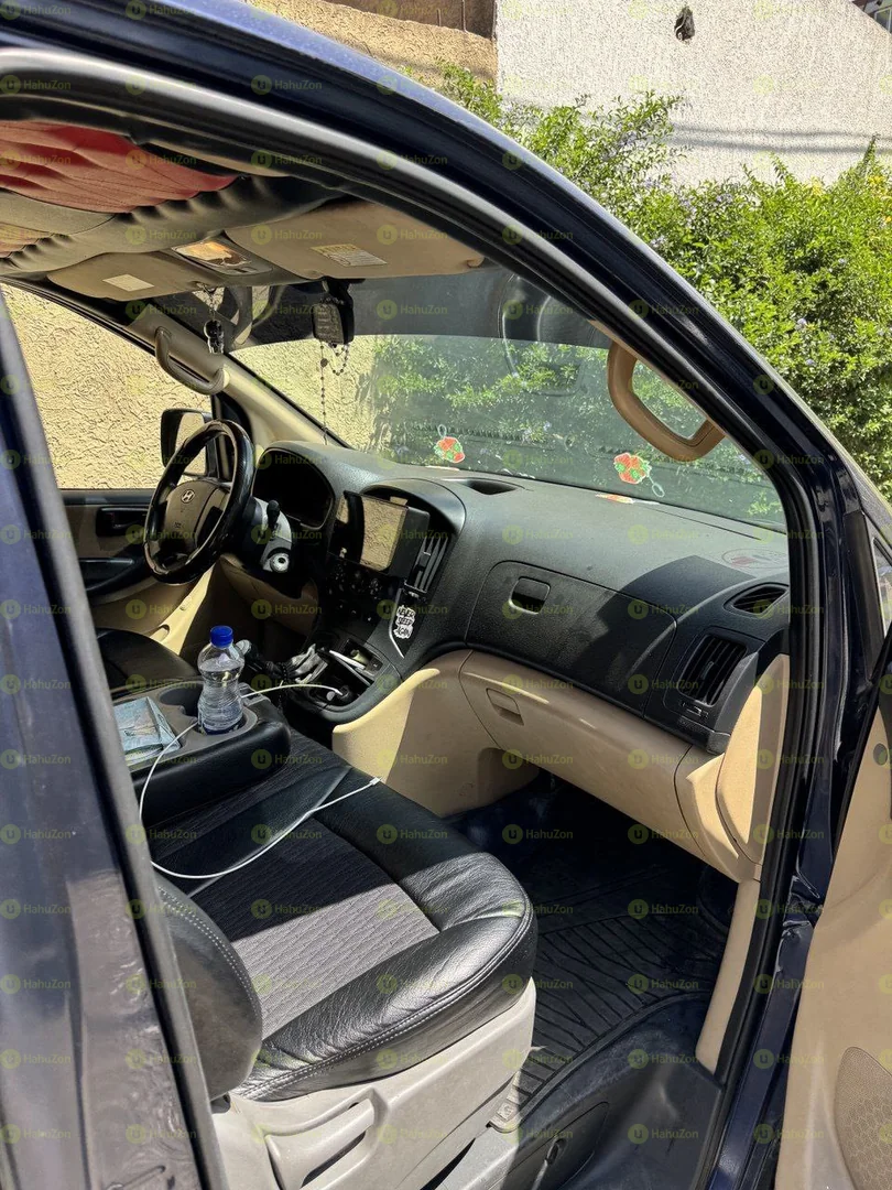 2010 Model-Hyundai Starex