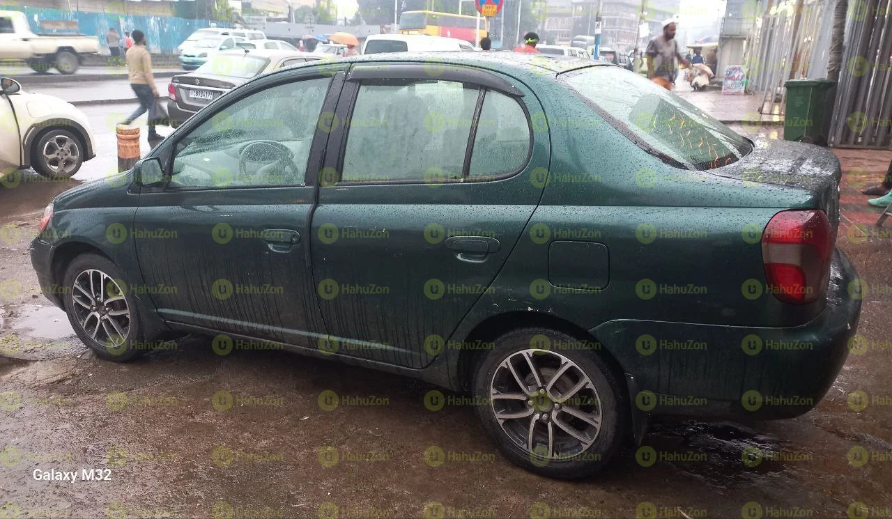 2001 Model-Toyota Platz