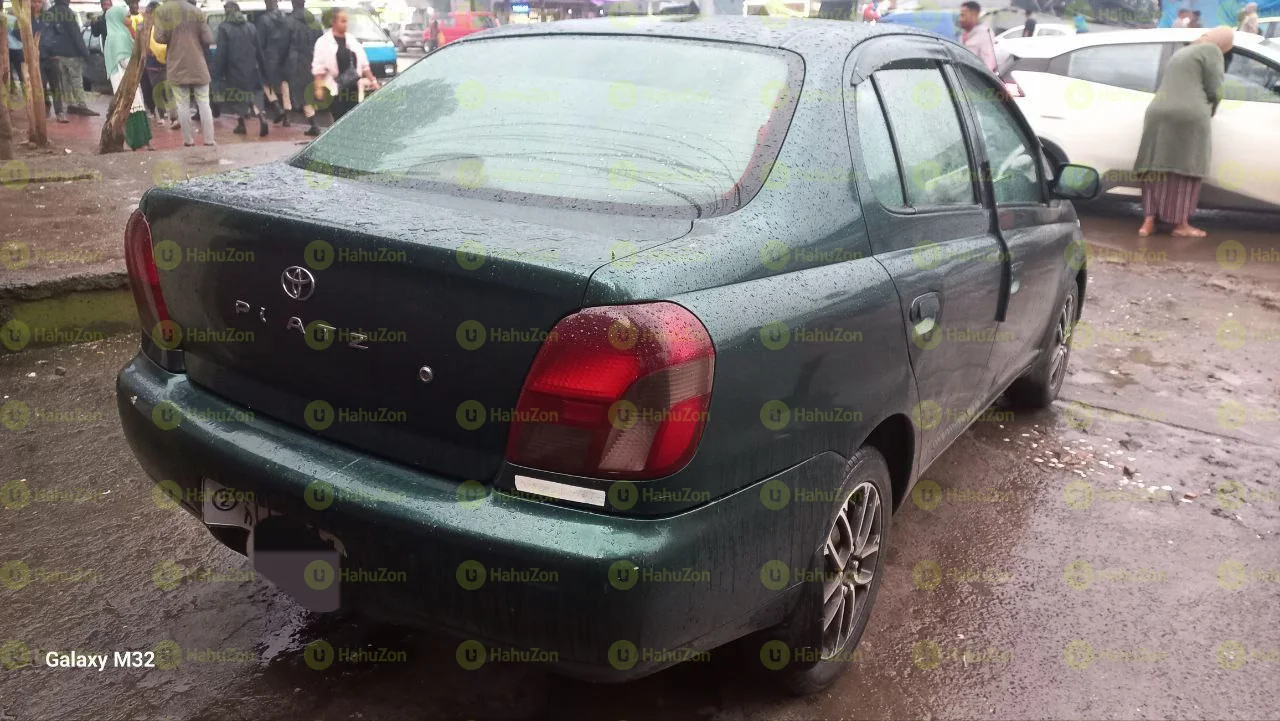 2001 Model-Toyota Platz