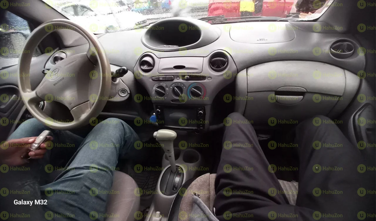 2001 Model-Toyota Platz