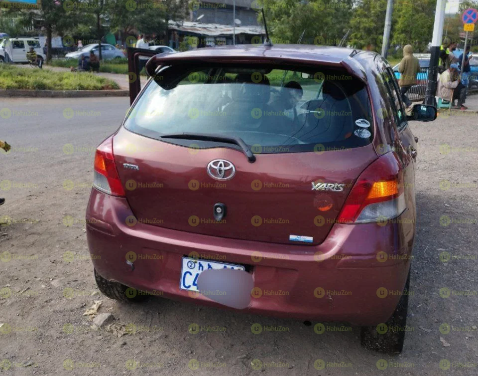 2010 Model-Toyota Yaris Compact