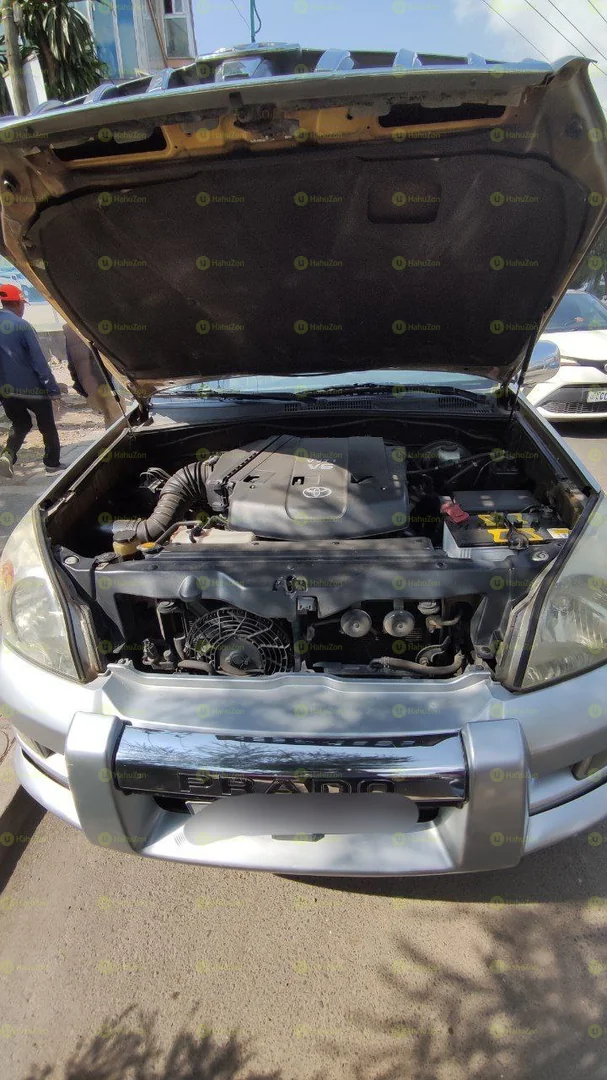 2005 Model-Toyota Landcruser Prado