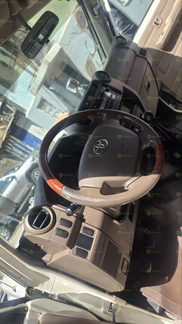 2015 Model-Toyota Landcruser  Longbase