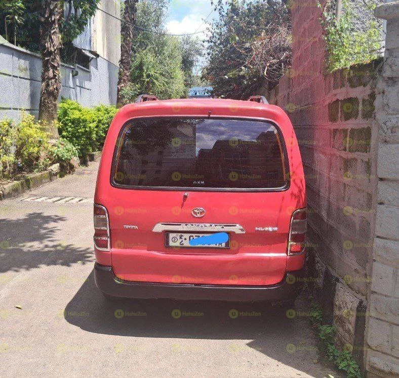 2007 Model-Toyota Hiace Half Van