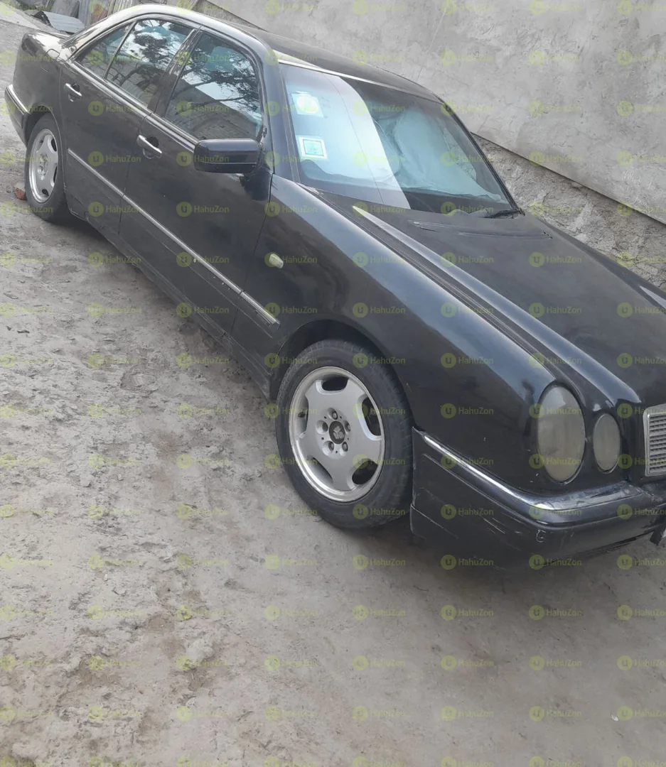 1998 Model-Mercedes Benz  E200