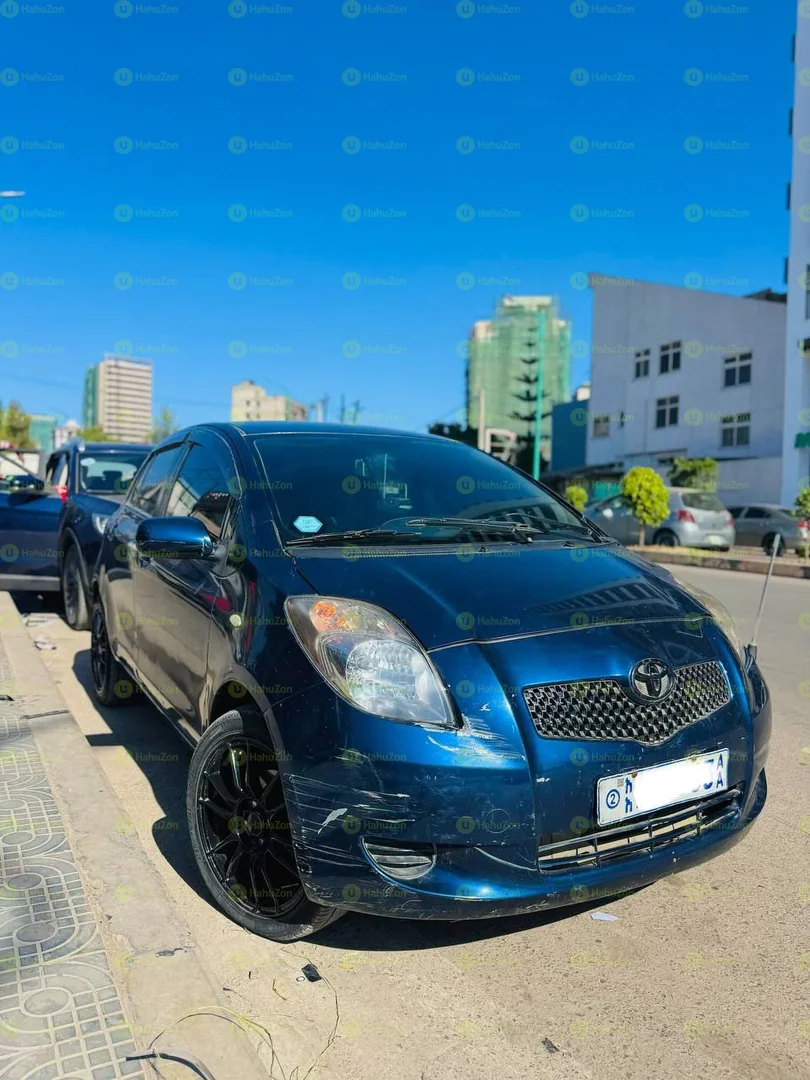 2007 Model-Toyota Yaris Compact