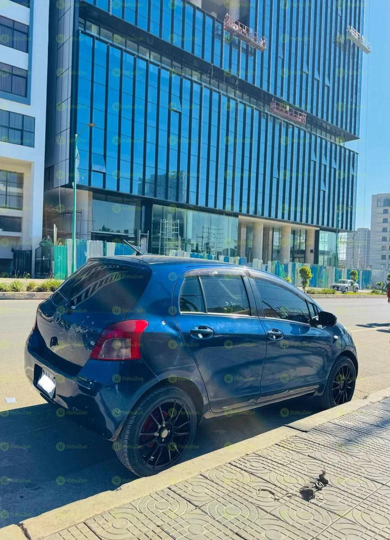 2007 Model-Toyota Yaris Compact