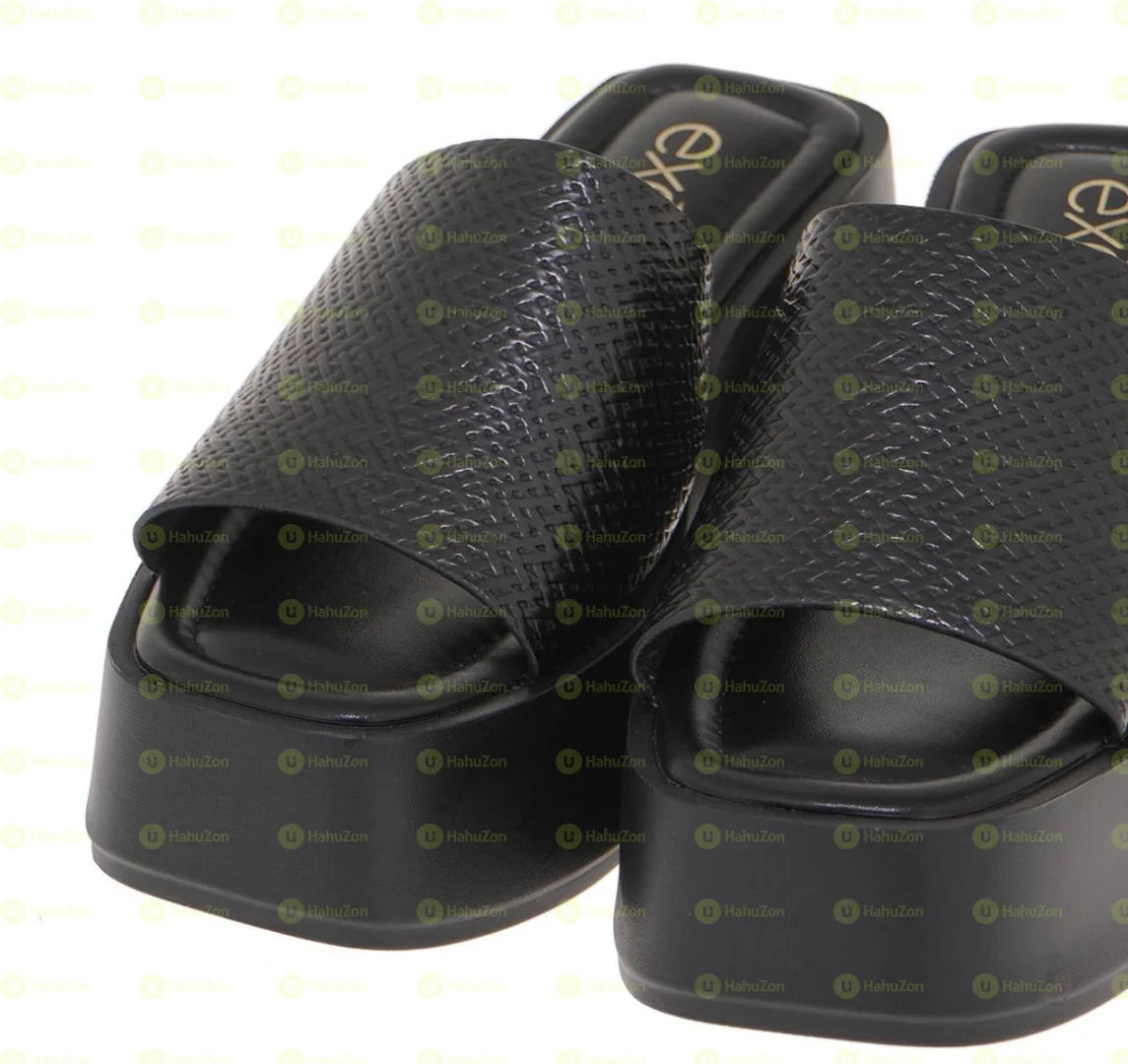 Beautiful Exe Wedge Sundel