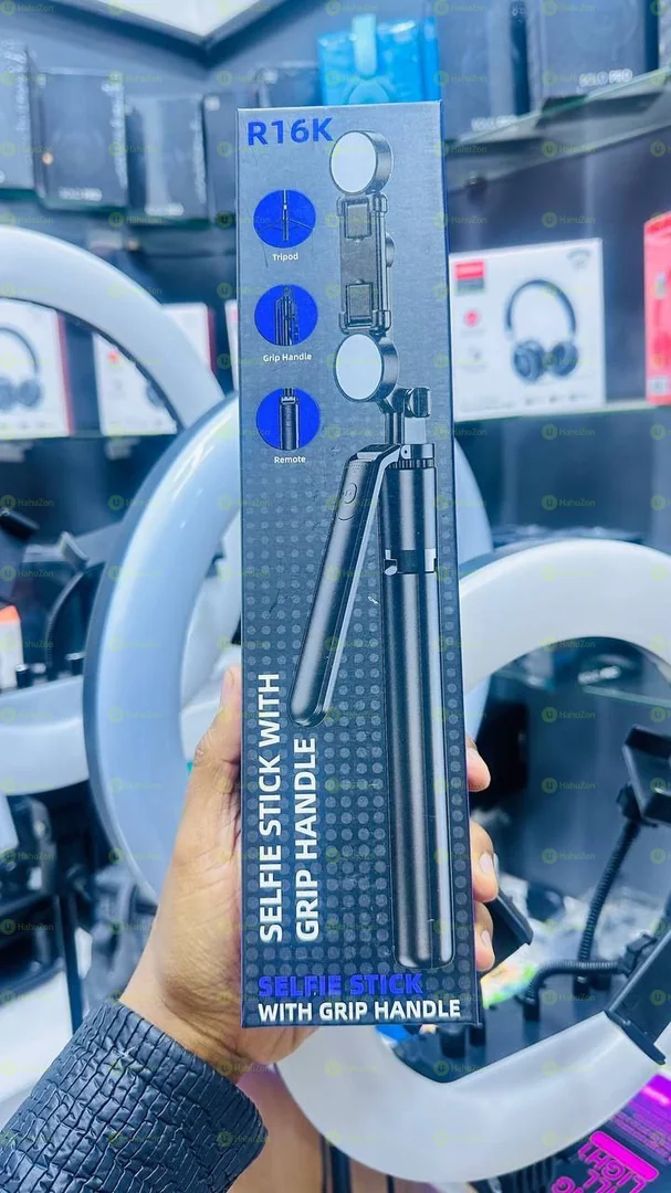 Selfie Stick With Grip Handle R16K