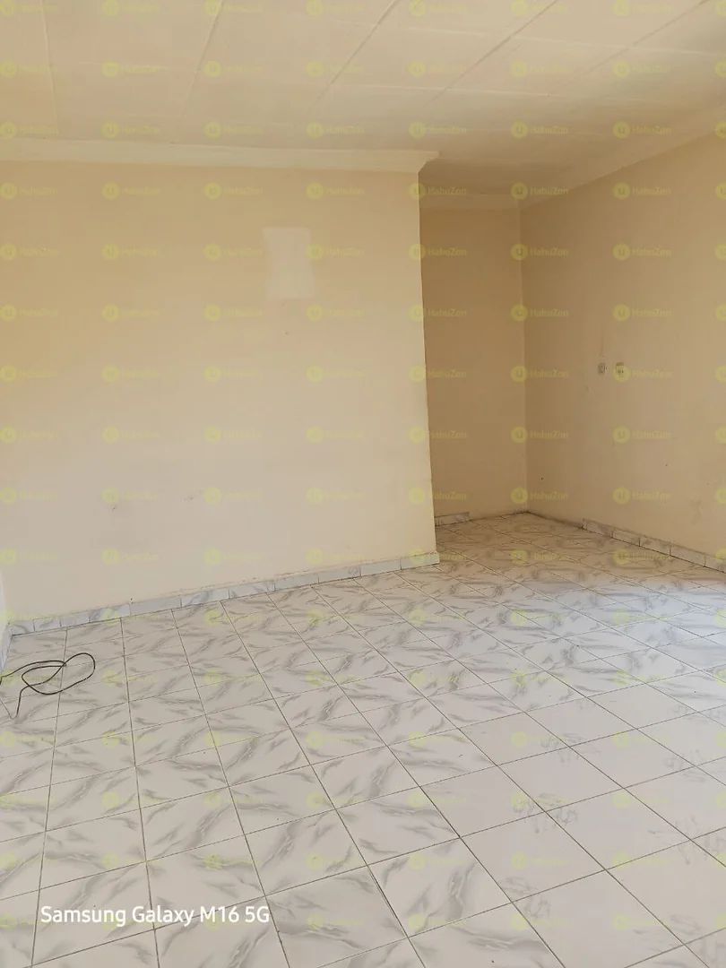 220 ካሬ የሚሸጥ ቤት በሲኤምሲ ሚካኤል