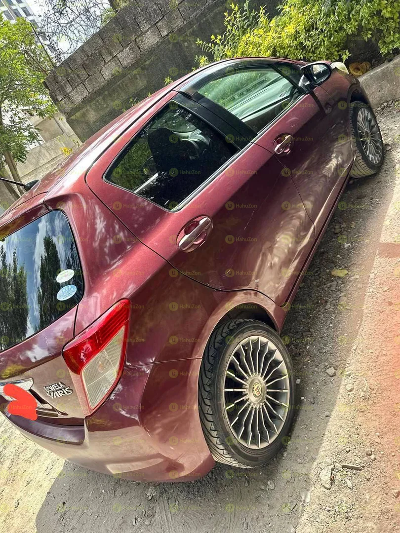 2011 Model-Toyota Yaris Compact