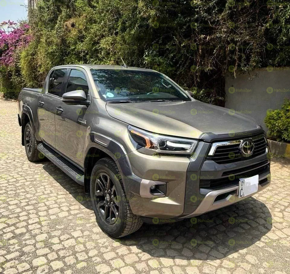 2021 Model-Toyota Hilux Invincible