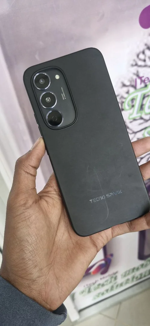 Tecno Spark 40 Pro