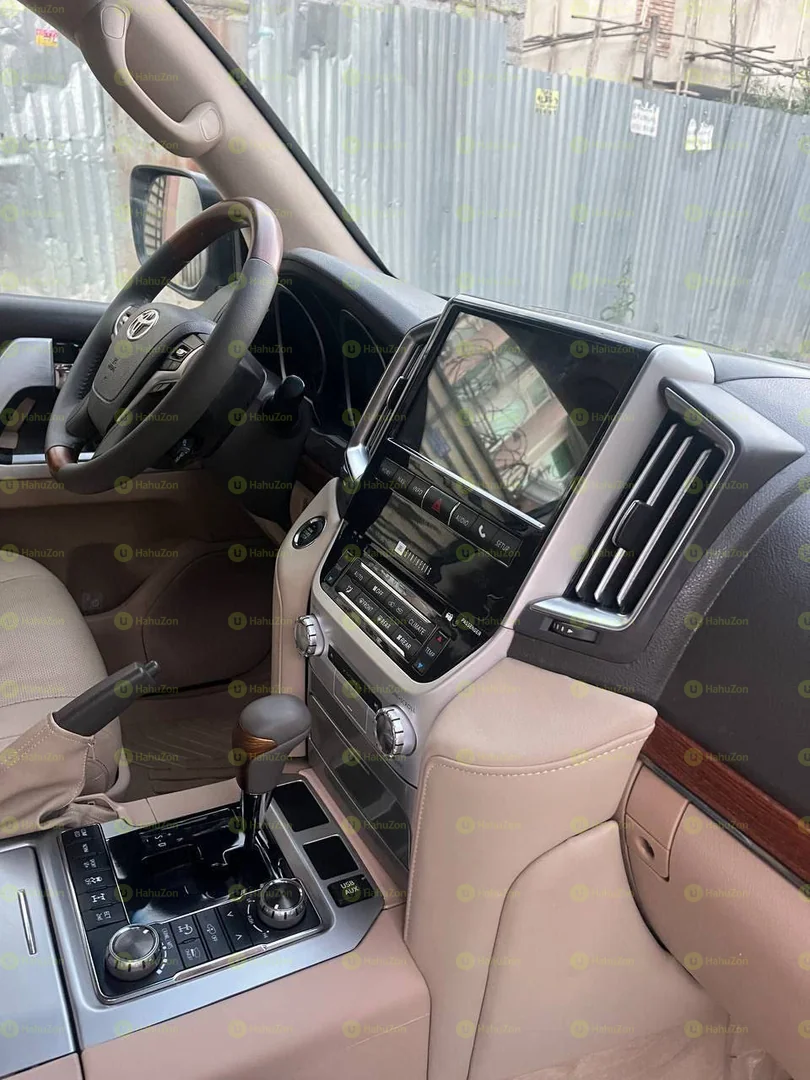 2016 Model-Toyota Landcruiser VXR