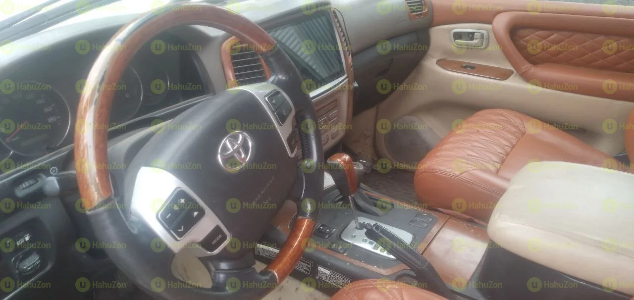 2005 Model-Toyota LandCruiser 1of5