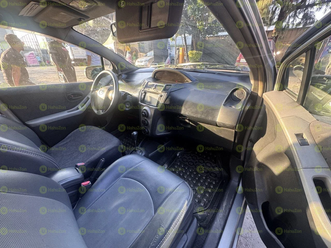 2009 Model-Toyota Yaris Compact