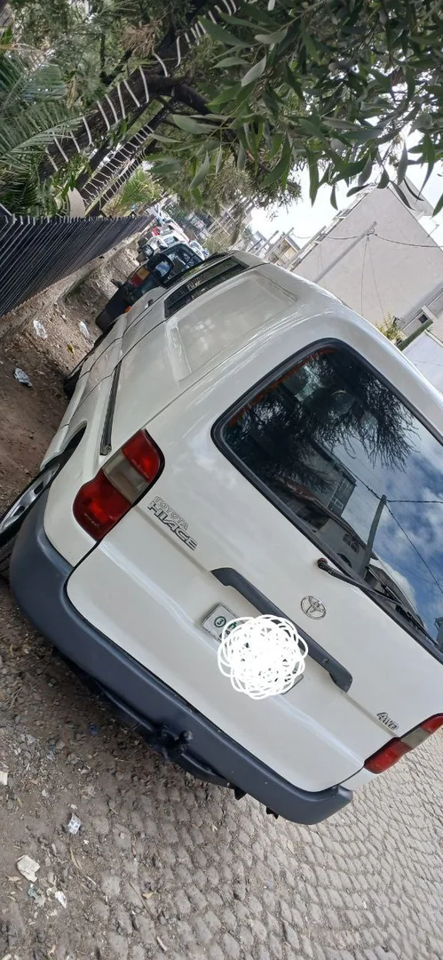 2001 Model-Toyota Dolphin