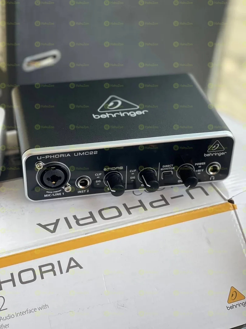 Behringer UMC22 Sound Card