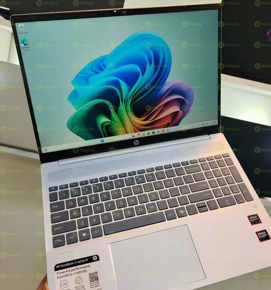 HP Omni book 5 AMD Ryzen Ai 7 Laptop