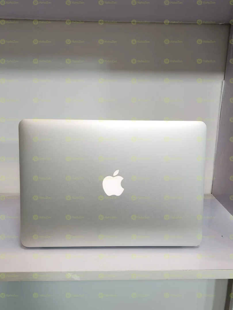 Apple Macbook Air 2017 Core i5 Laptop