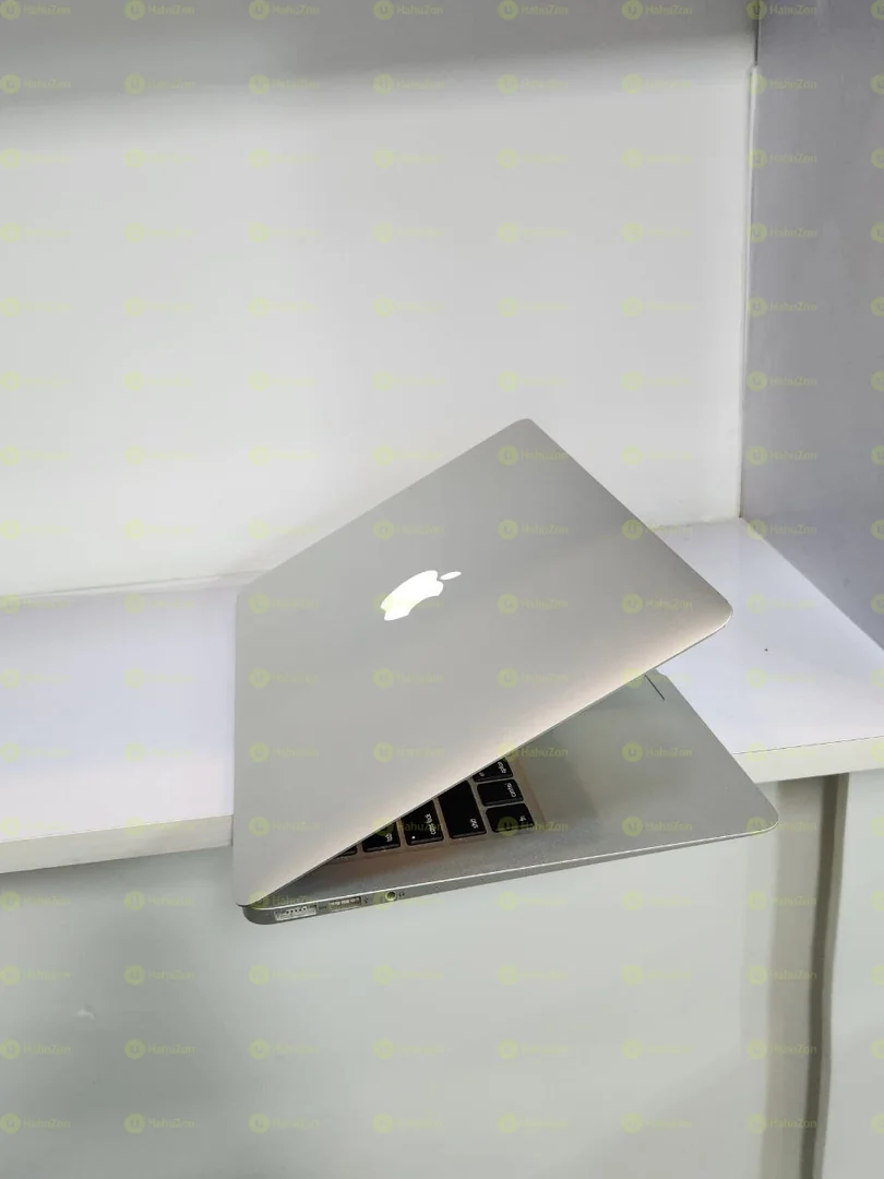 Apple Macbook Air 2017 Core i5 Laptop