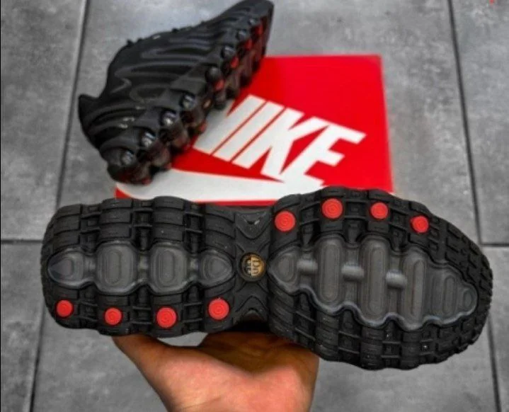 Nike Air Max DN 8 Triple Black Low Top Men's Shoes