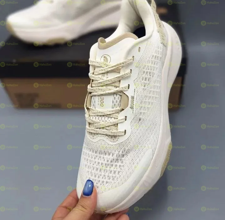 The North Face Altamesa 300 Trial Running Cream Olive'Men's Shoes