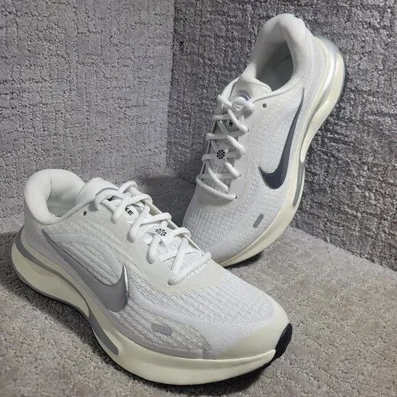 Nike Confiride Men's Shoes