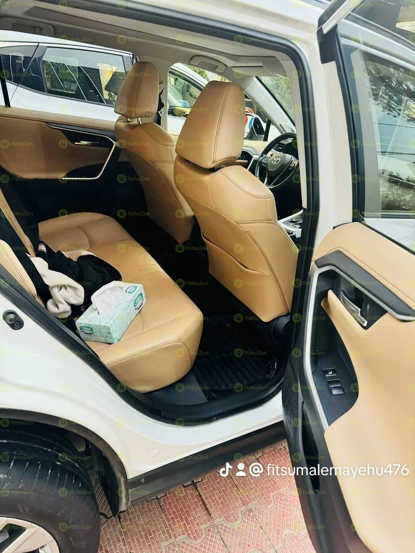 2021 Model-Toyota Rav4