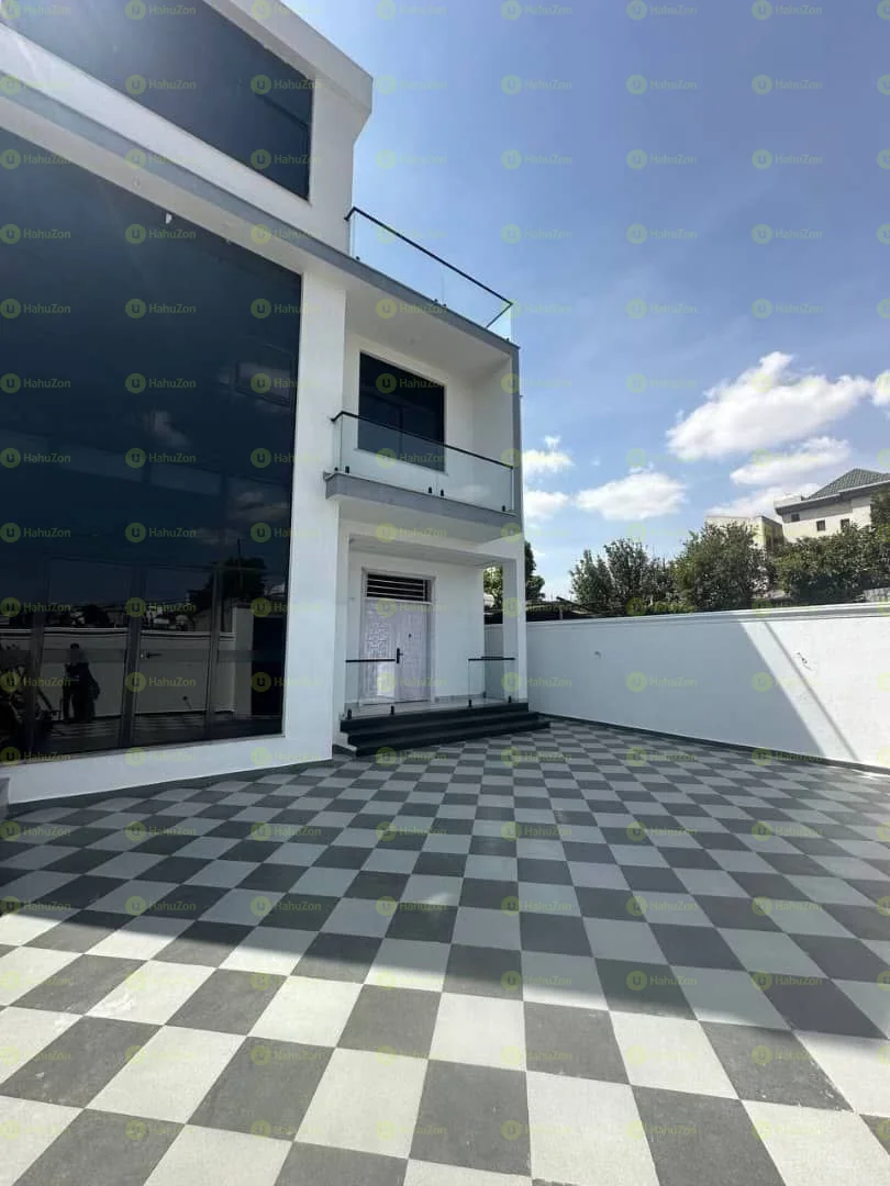 240 ካሬ የሚሸጥ G+2 ቤት በወሰን