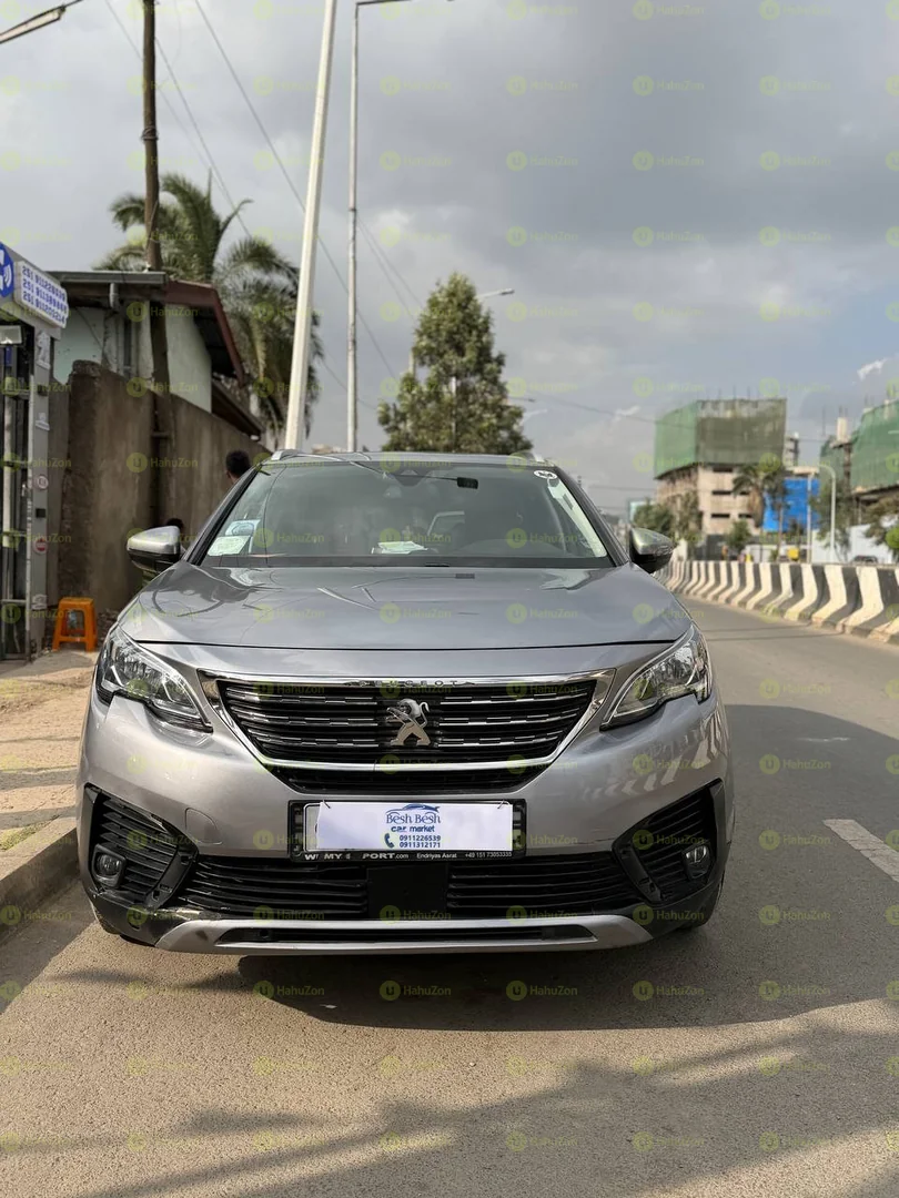 2020 Model-Peugeot 5008