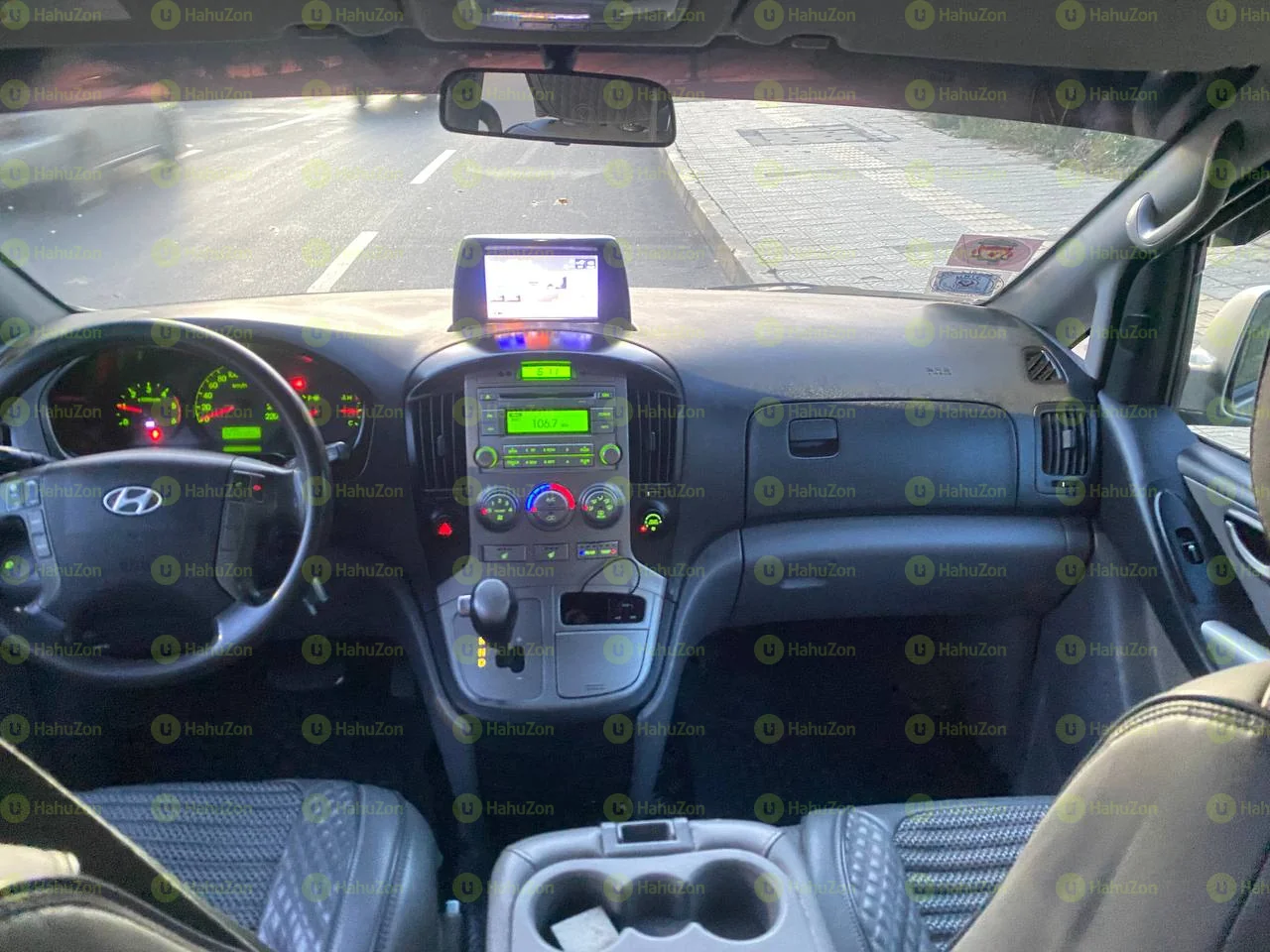 2015 Model-Hyundai Grand Starex