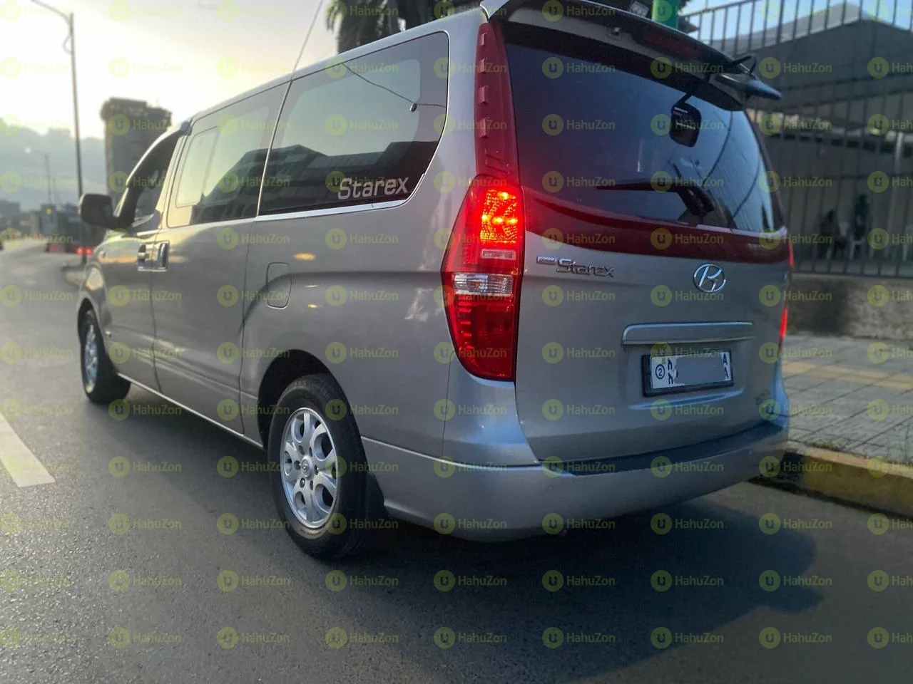 2015 Model-Hyundai Grand Starex