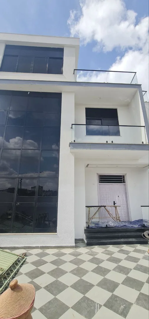 240 ካሬ የሚሸጥ G+1 ቤት በወሰን