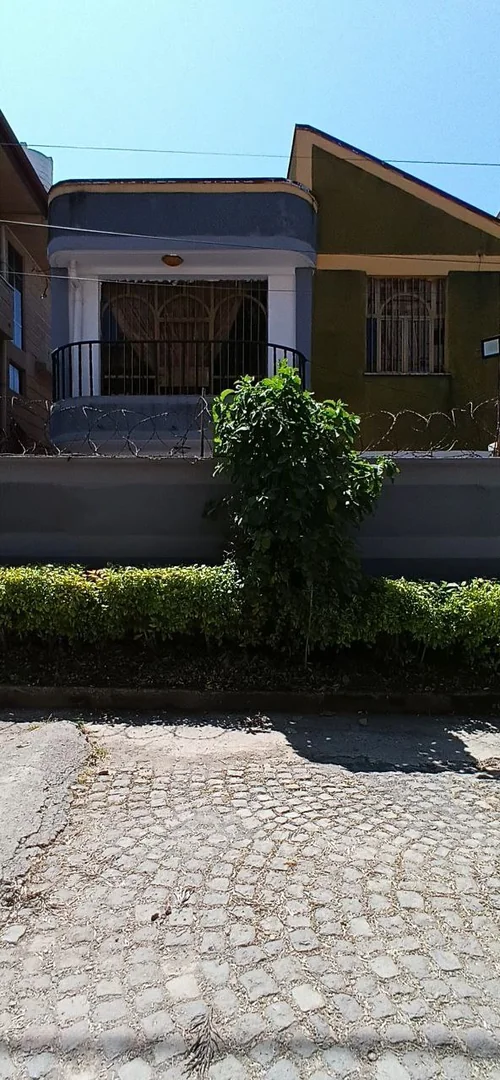 175 ካሬ የሚሸጥ ጂ+1 ቤት በሰሚት