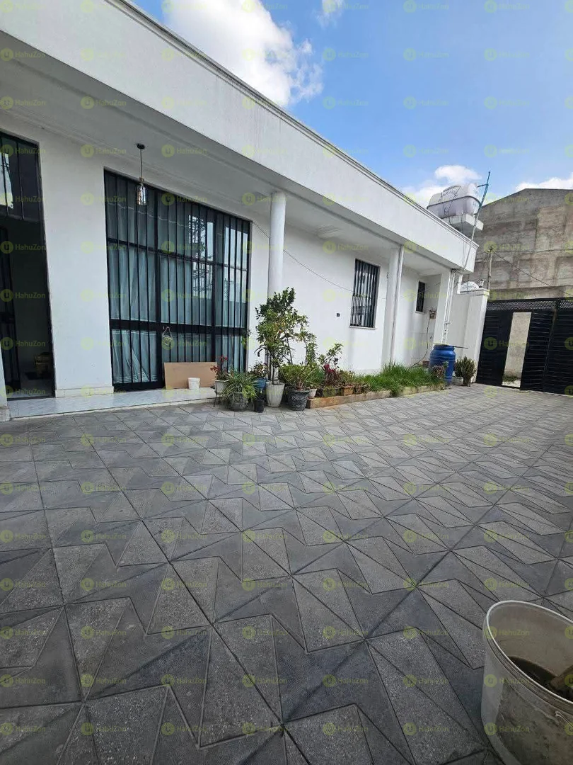 150 ካሬ የሚሸጥ ቤት በአያት