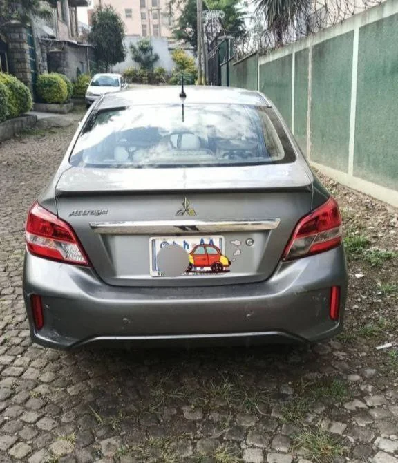 2021 Model-Attrage Mitsubishi