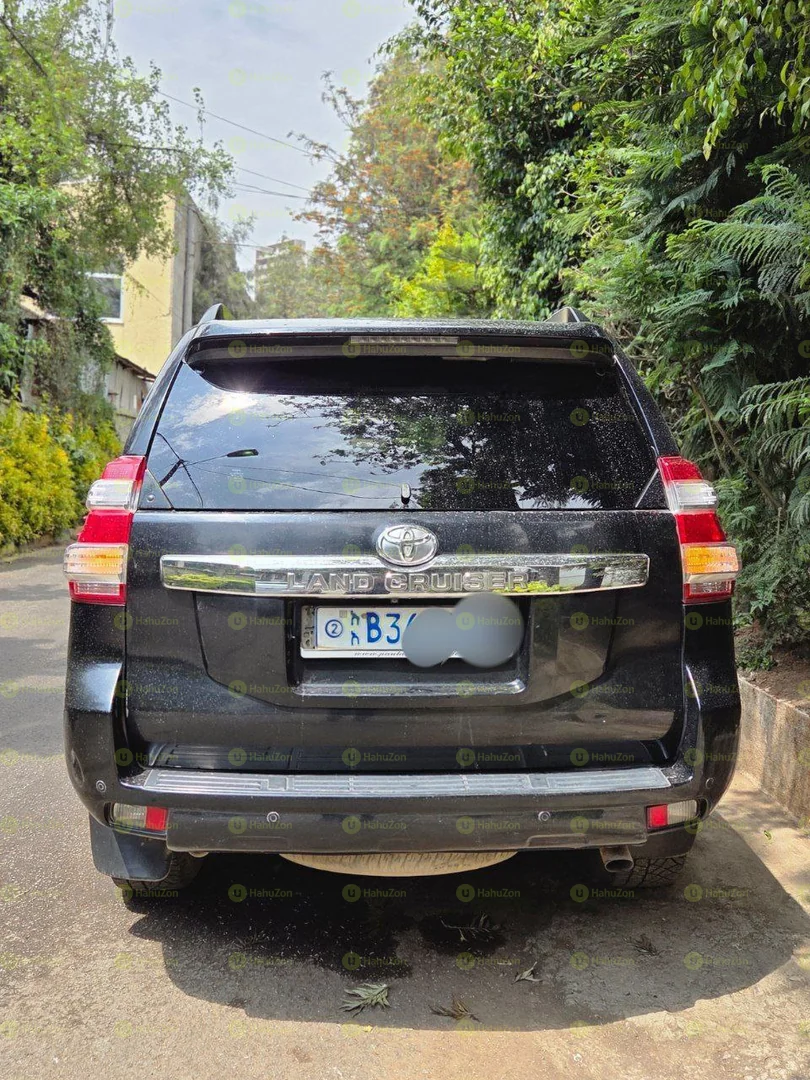 2016 Model-Toyota Landcruiser Prado