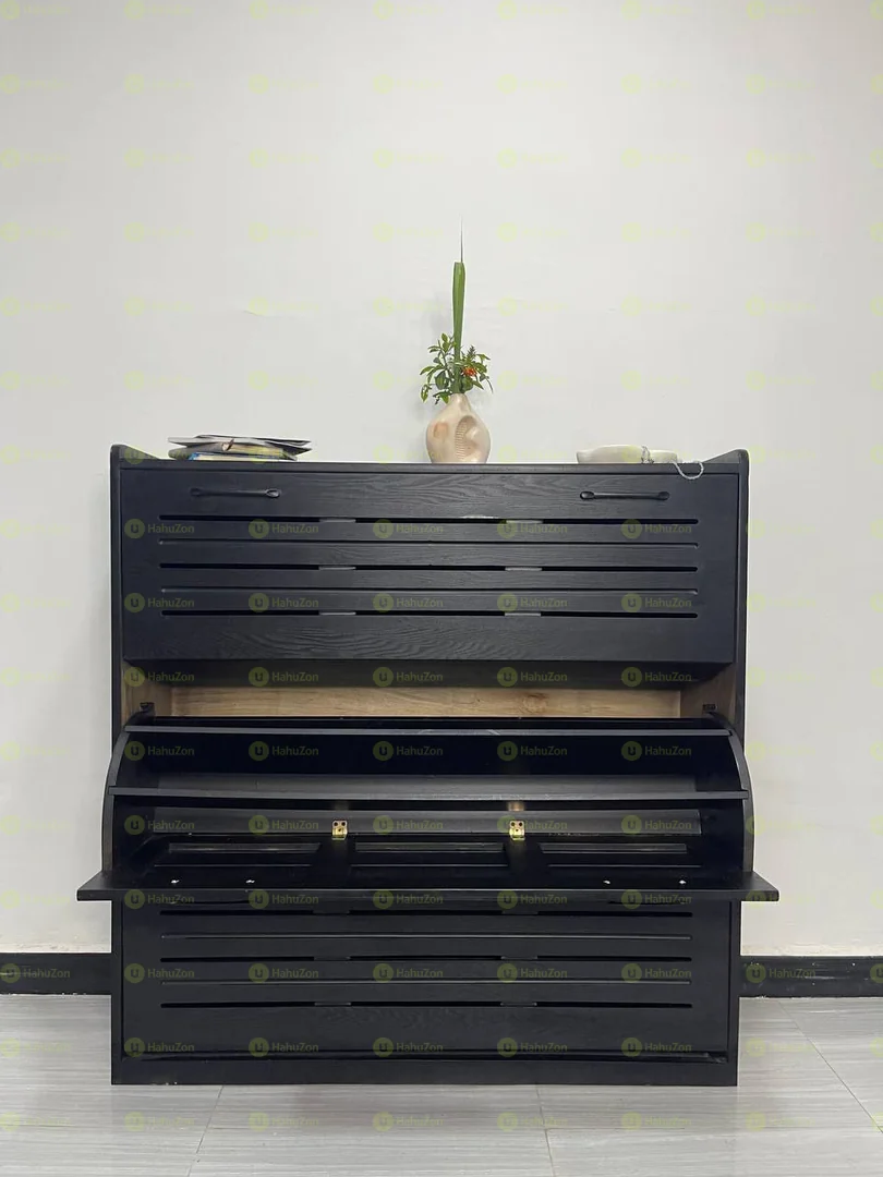 ክላሲክ የጫማ መደርደሪያ