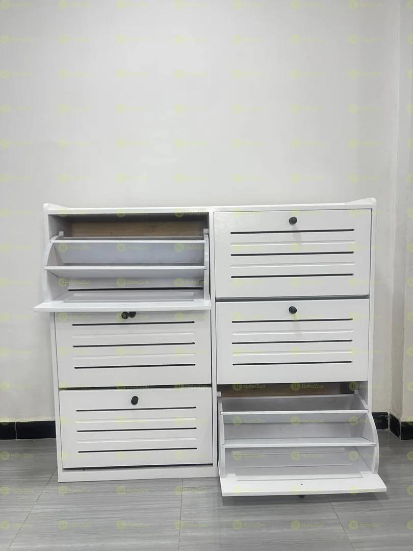 ክላሲክ መስመር የጫማ መደርደሪያ