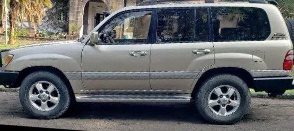 2003 Model-Toyota Land Cruiser V8