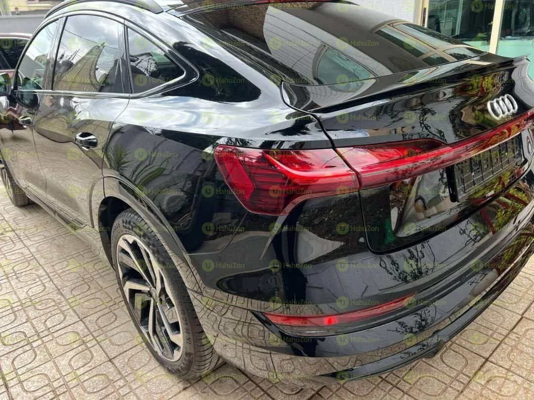 2023 Model-Audi Q8 40 E-Tron