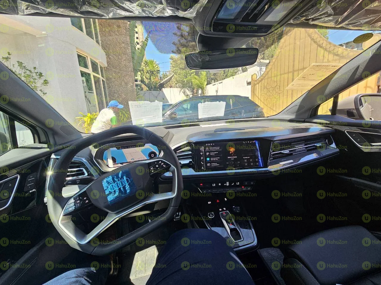 2023 Model-Audi Q8 40 E-Tron