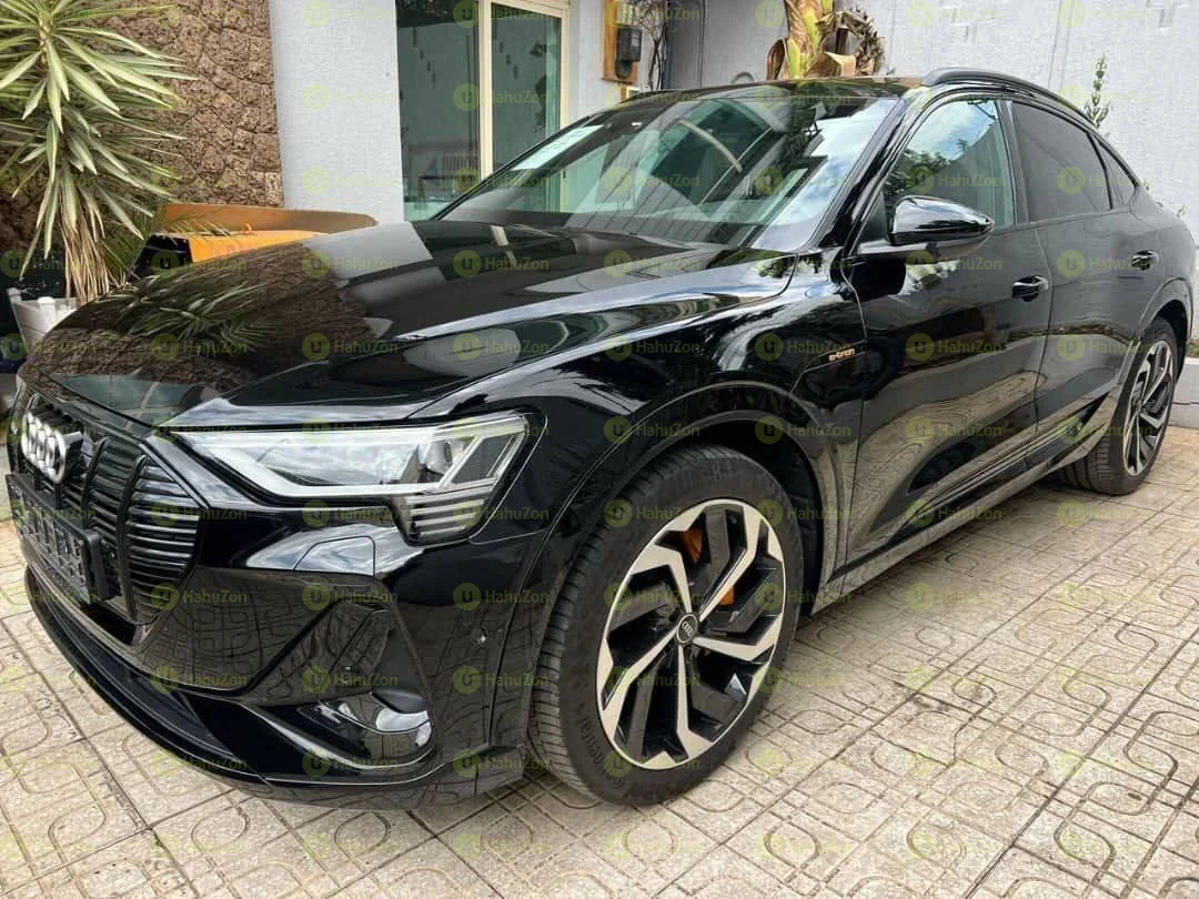2023 Model-Audi Q8 40 E-Tron