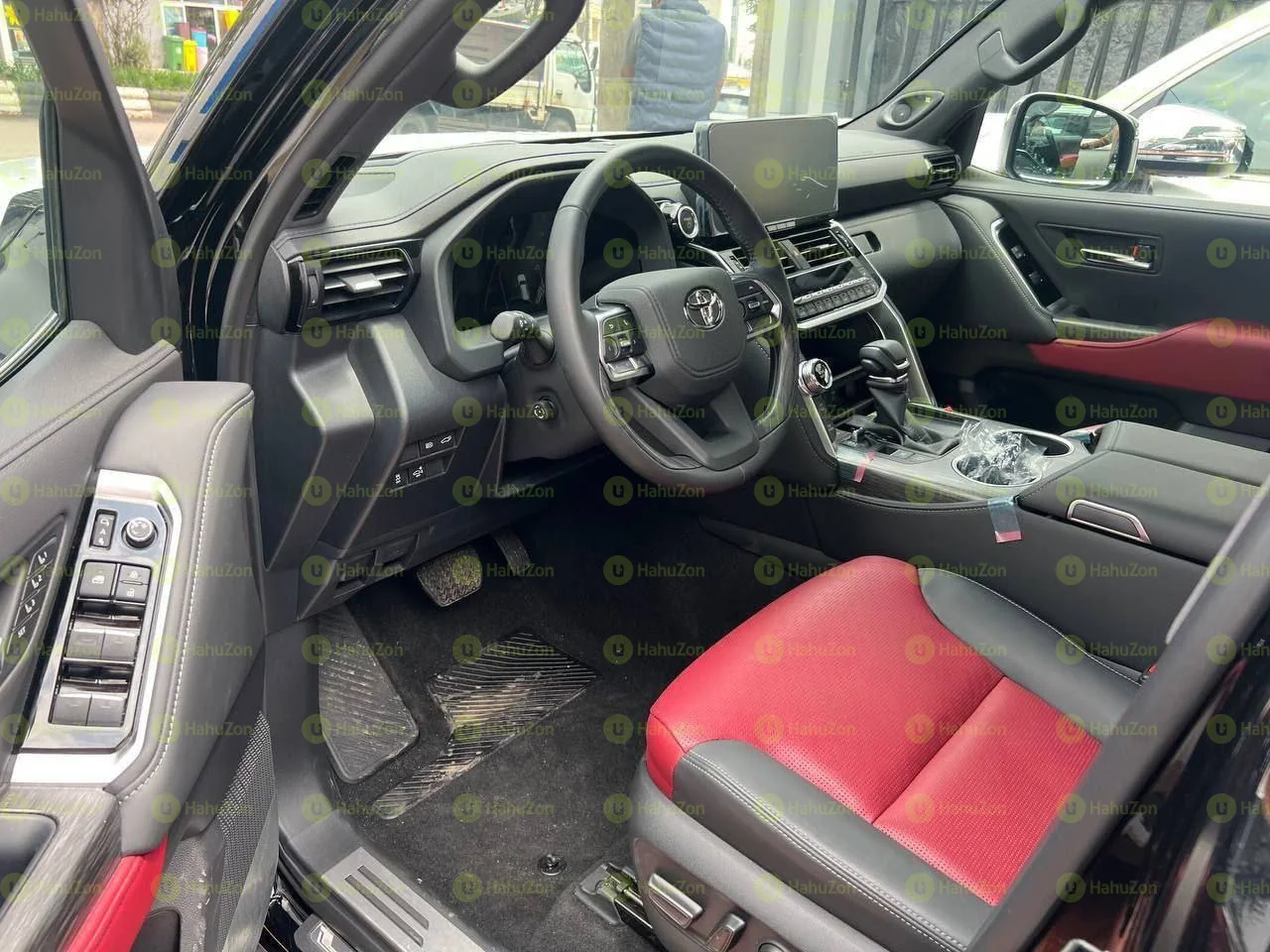 2022 Model-Toyota LandCruiser V6 300