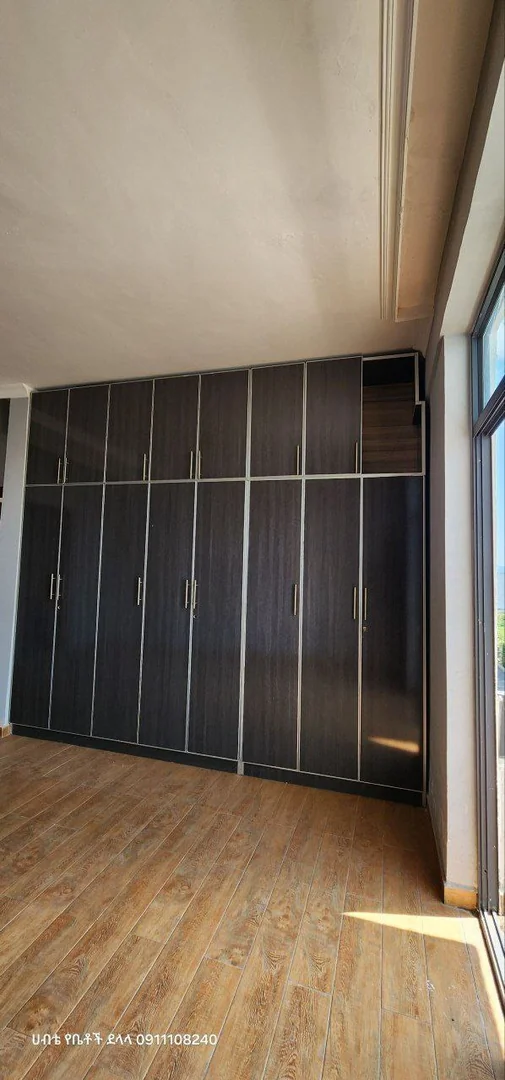 116 ካሬ የሚሸጥ አፓርትመንት በአያት አምባሳደር