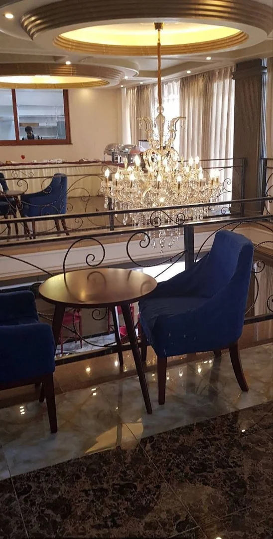 300 ካሬ የሚሸጥ B+G+8+Terrace ባለ 3 ኮኮብ ሆቴል በ22