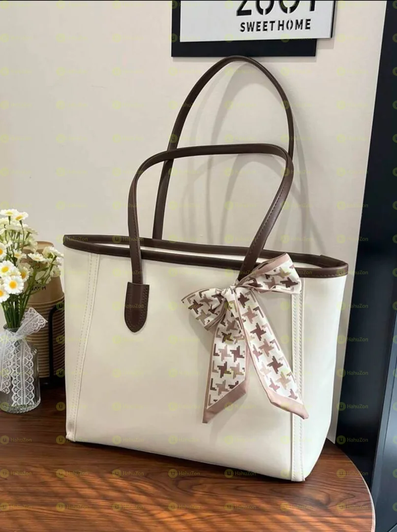 Fashionable Women's Bag