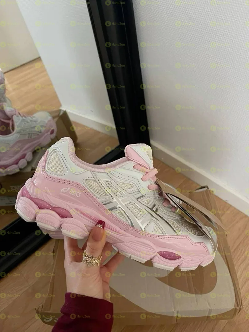 Assics Women's Shoes