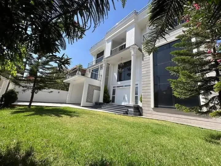 500 ካሬ የሚሸጥ G+2+ቴራስ ቤት በአያት